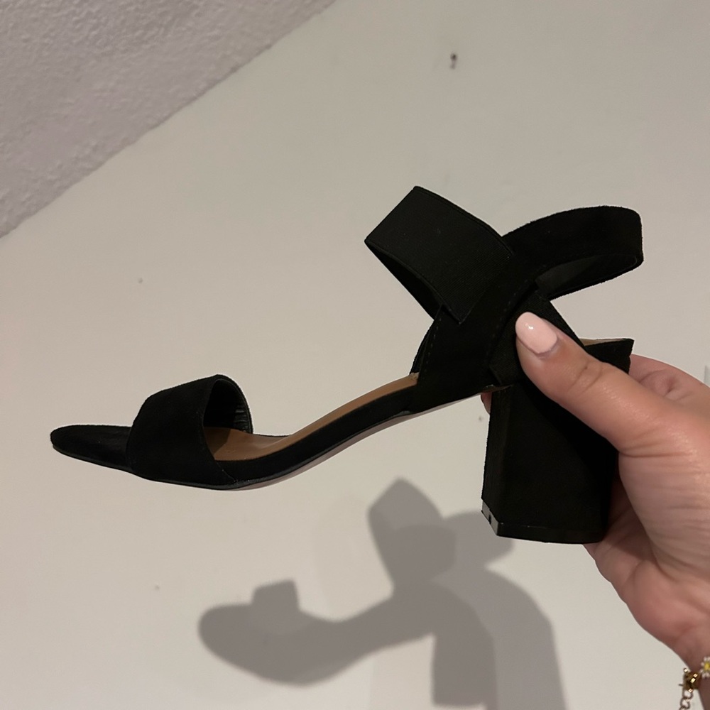 Steve Madden Black Strappy Block Heels - Picture 1 of 7